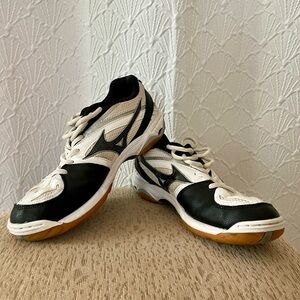 Mizuno Wave Hurricane Volleyball Sneakers - Black and White